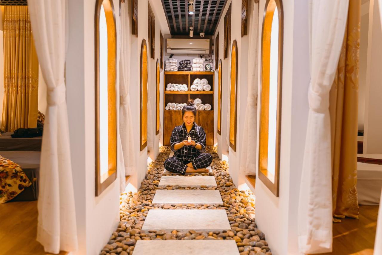 The Hotel Nova Mandalay Buitenkant foto