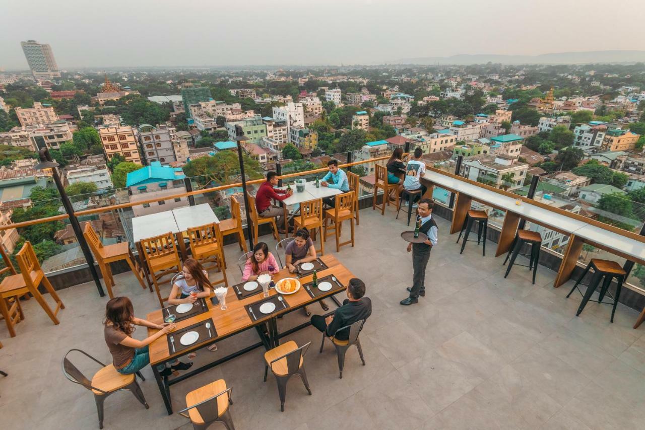 The Hotel Nova Mandalay Buitenkant foto