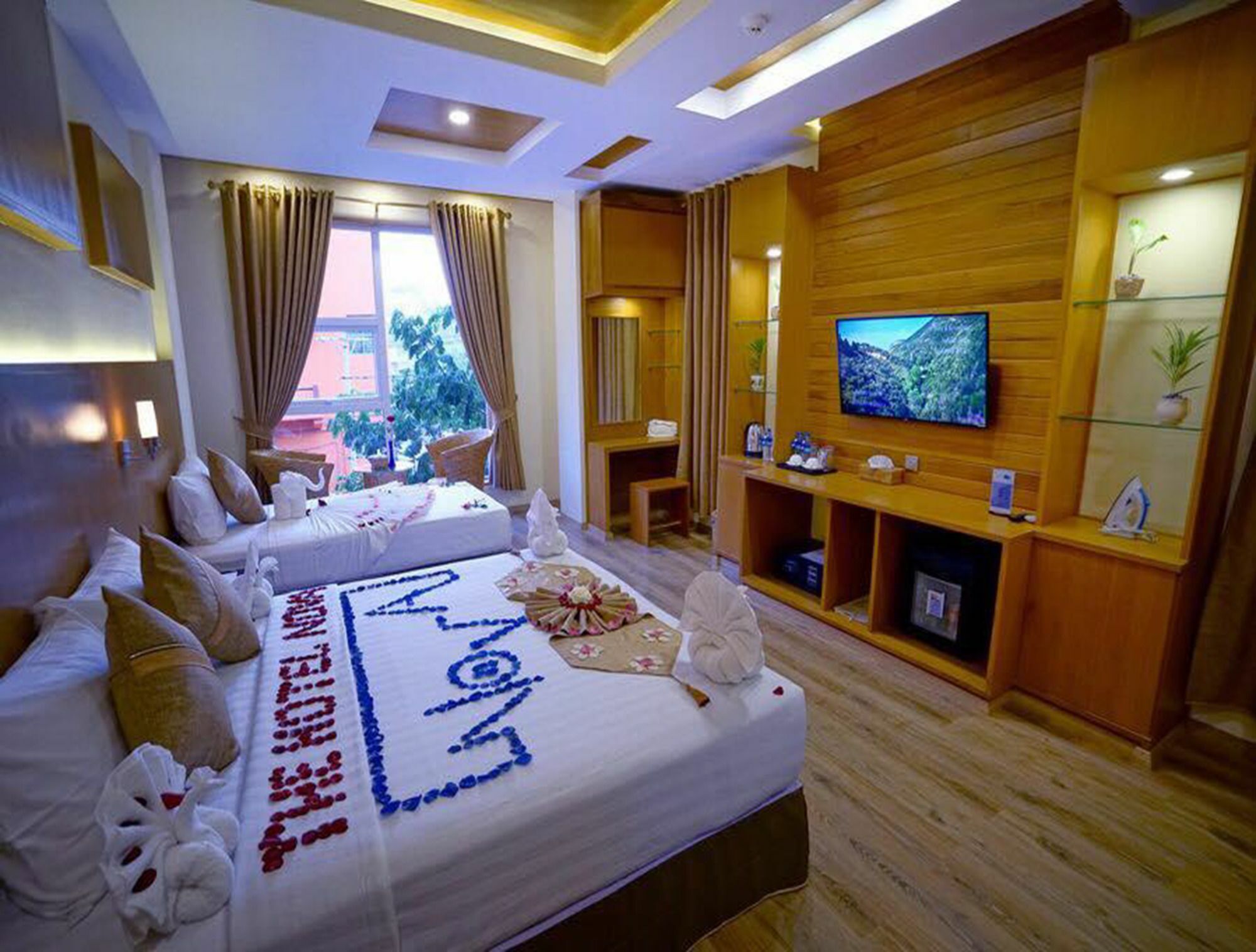 The Hotel Nova Mandalay Buitenkant foto