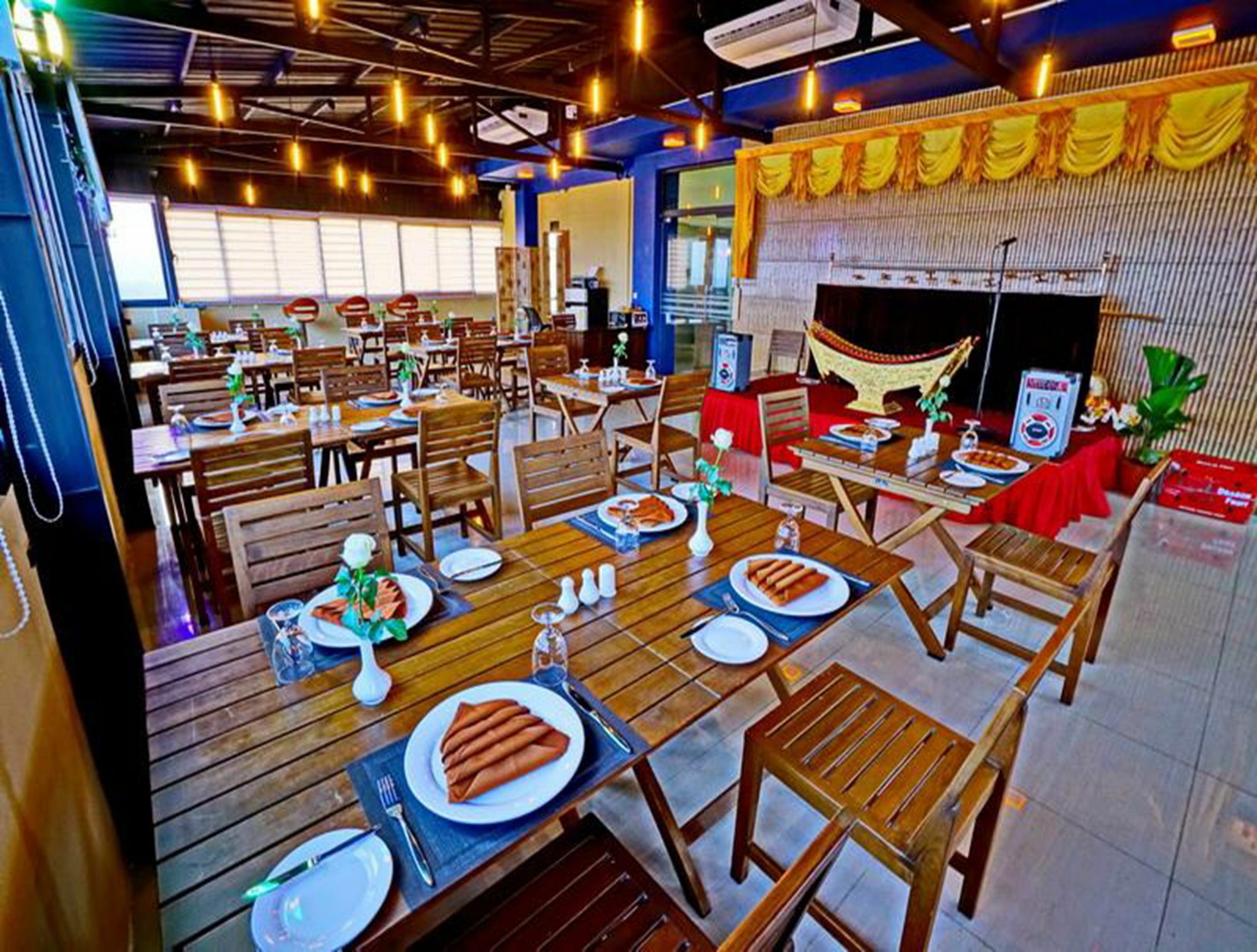 The Hotel Nova Mandalay Buitenkant foto